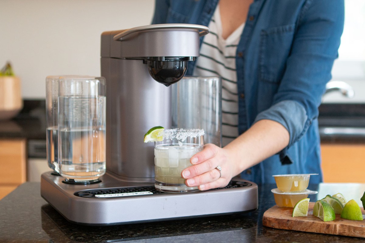 Review: Bartesian Duet Brings Precise Robotic Cocktail Mixology to Home Countertops